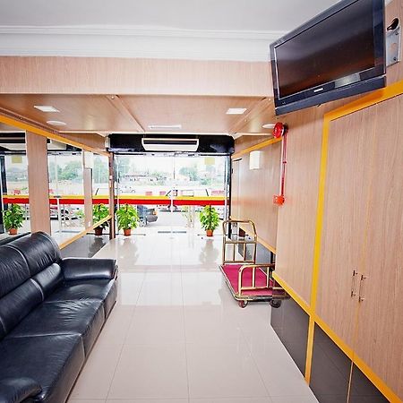 Hotel Bintang Indah Кота Бару Екстериор снимка