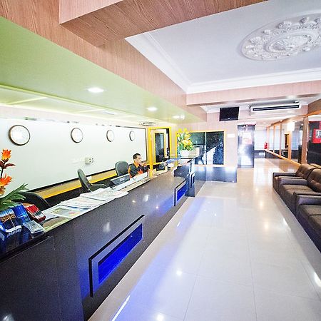 Hotel Bintang Indah Кота Бару Екстериор снимка