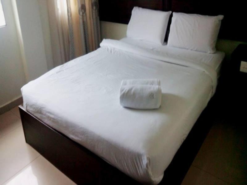 Hotel Bintang Indah Кота Бару Екстериор снимка