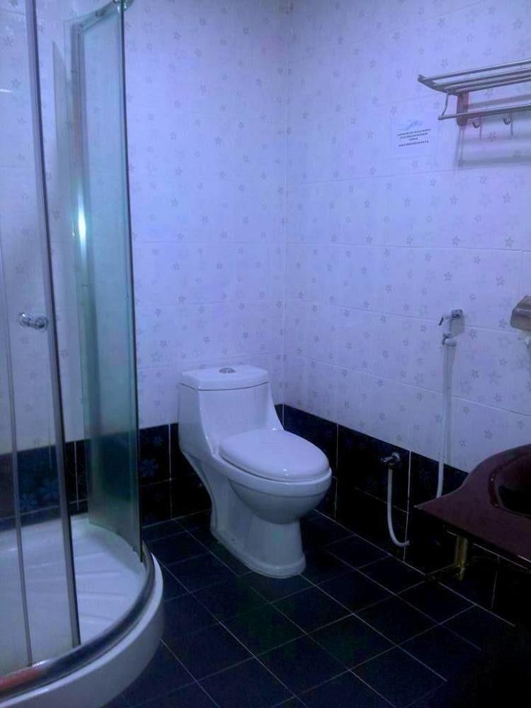 Hotel Bintang Indah Кота Бару Екстериор снимка