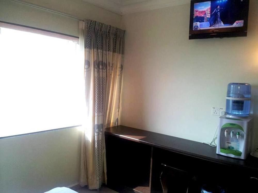 Hotel Bintang Indah Кота Бару Екстериор снимка
